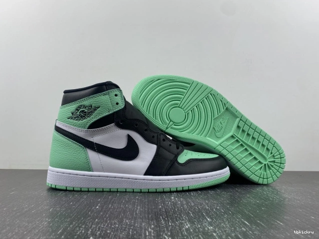 Reps TBkick DZ5485-130 1 Jordan OG Air Glow Green High 0820